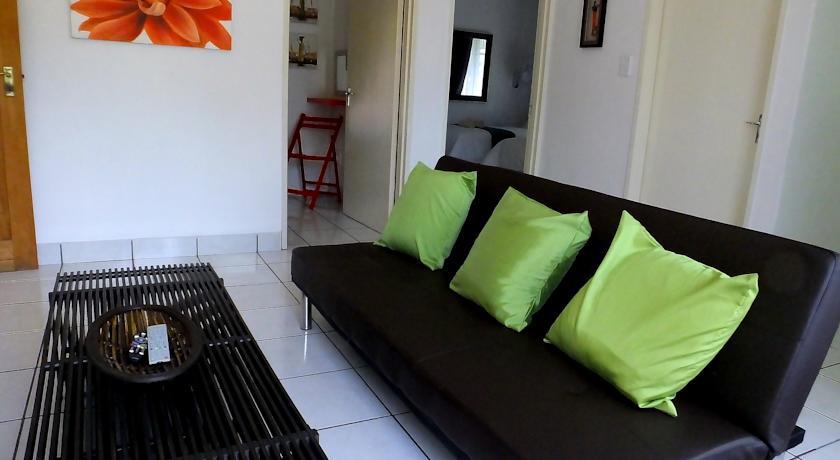 Апартаменты Sunshine Self Catering