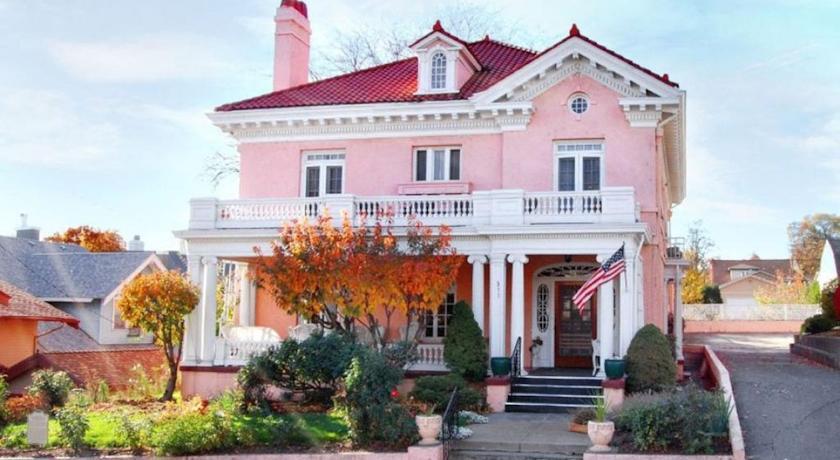 Мини-отель Pendleton House Bed & Breakfast