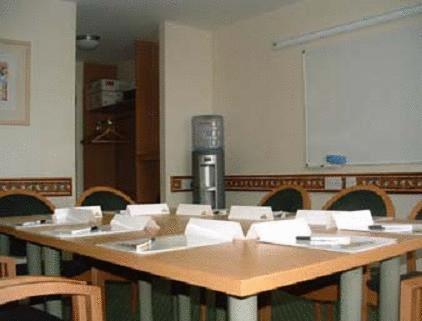 Отель Days Inn Hotel Sheffield South
