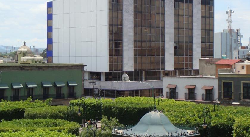 Отель Hotel El Monte