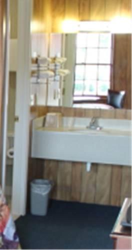Отель Carolina Lodge - Orangeburg