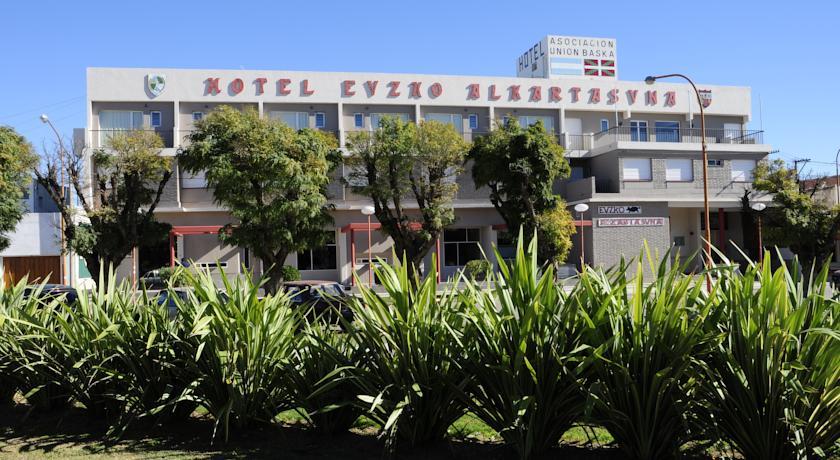 Отель Hotel Euzko Alkartasuna