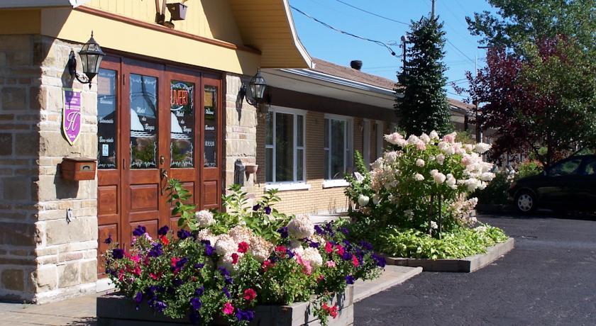Отель Condo & Motel des Berges