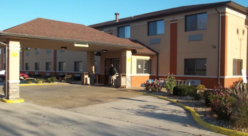 Отель Baymont Inn & Suites - Waterloo