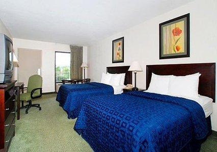 Отель Quality Inn Summerville