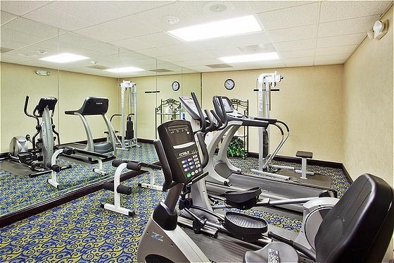 Отель Holiday Inn Express and Suites Hazard