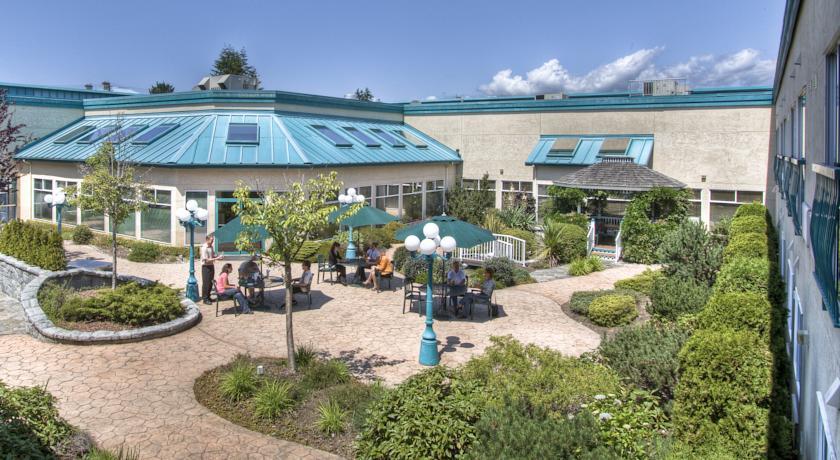 Отель Powell River Town Centre Hotel