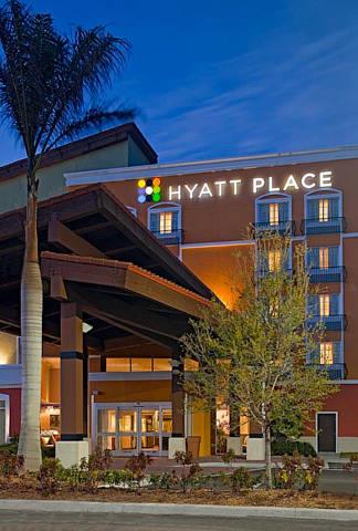 Отель Hyatt Place Coconut Point