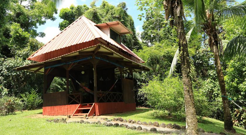 Отель Las Caletas Lodge