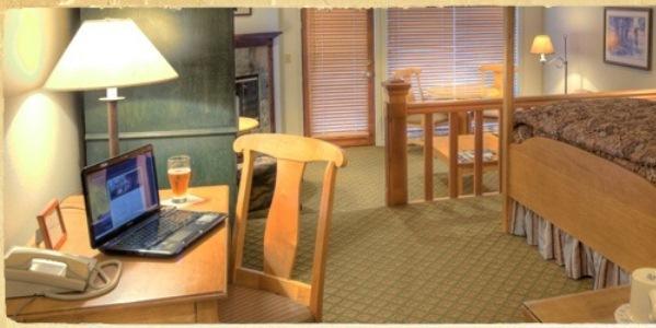 Отель Pine Ridge Inn