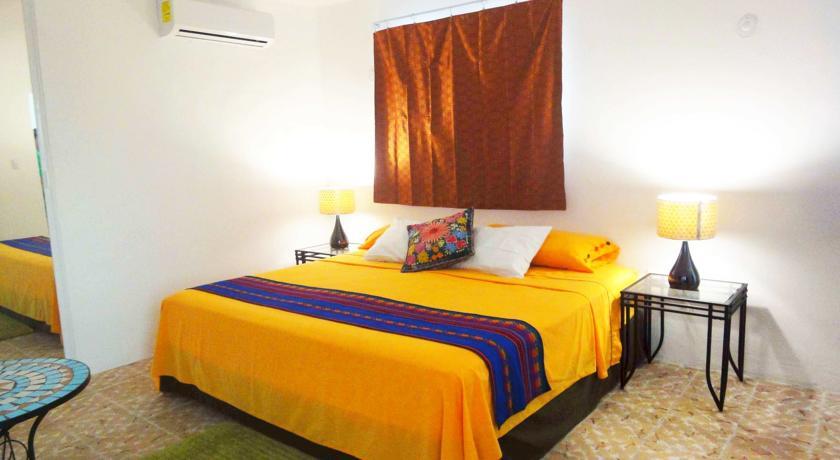 Casa Naranja