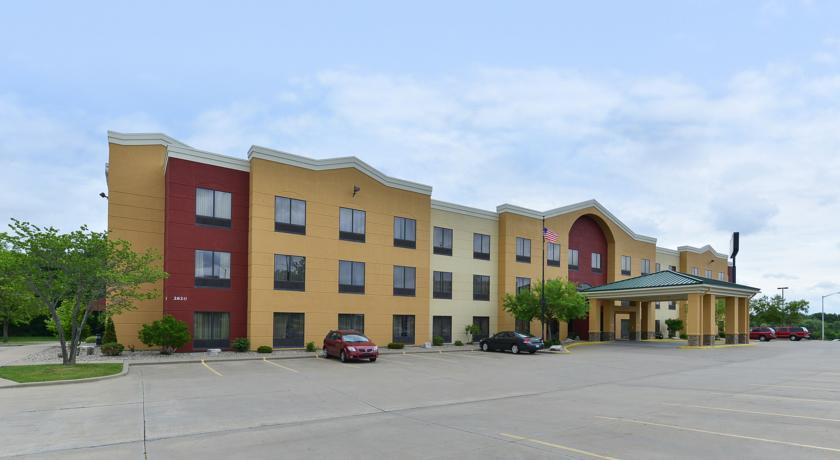Отель Comfort Suites Springfield