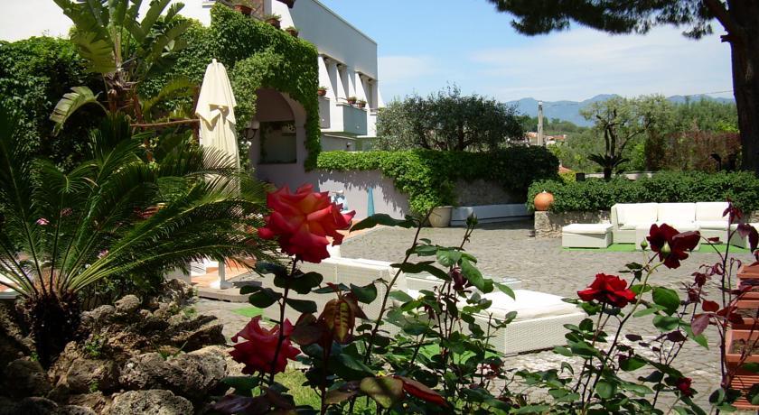 Отель Baia Hotel