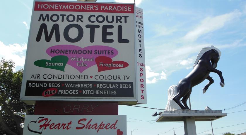 Отель Motor Court Motel