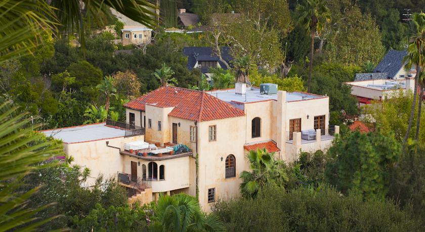 Hollywood Celebrity Villa by LuxPads