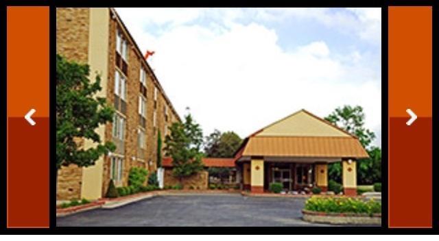 Отель Hamilton Inn and Suites