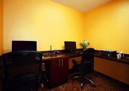 Отель Comfort Inn & Suites Navasota