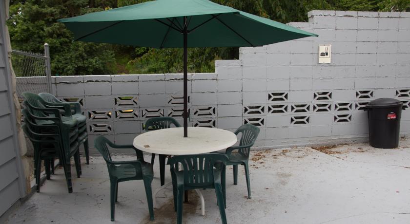Отель Cougar Land Motel