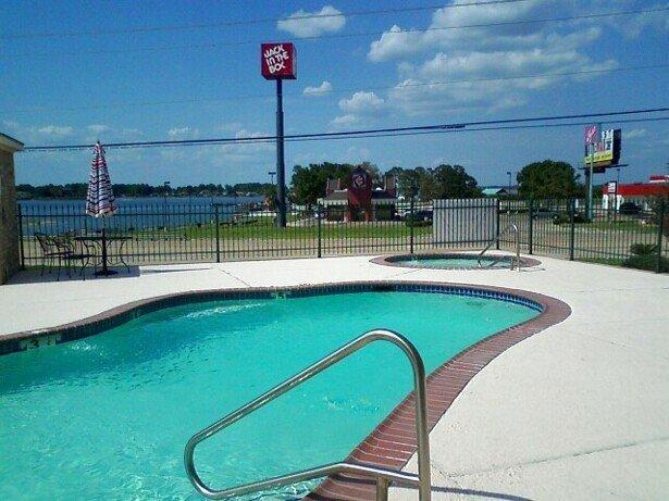 Отель Best Western Lake Conroe
