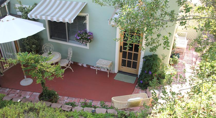 Апартаменты Sandra D’s Country Vacation Rental