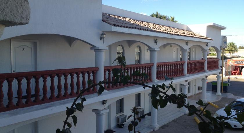 Апартаменты Motel Alexander