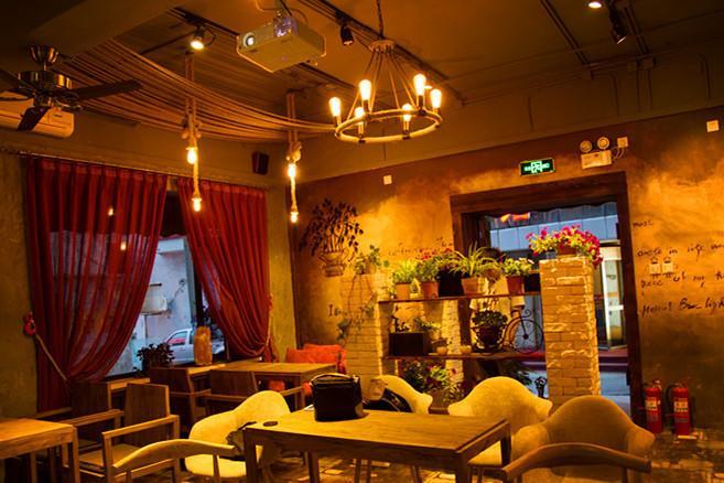Хостел Dalian Buzz Light Year Youth Hostel