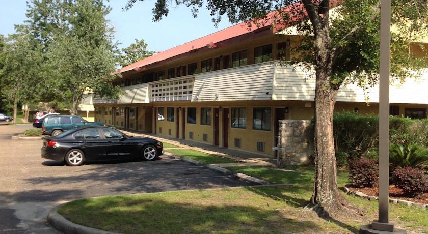 Отель Americas Best Inn - Mobile