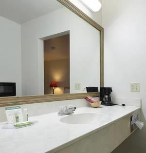 AMCO Hotel and Suites Austin