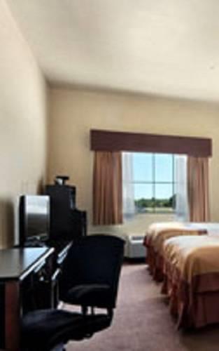 Отель Baymont Inn and Suites Snyder
