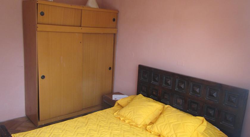 Апартаменты Algarrobo House