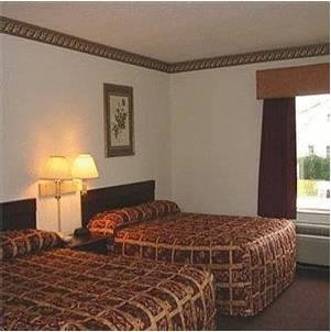 Отель Red Carpet Inn Chambersburg