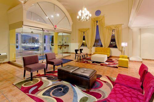 Отель Holiday Inn Express Piedras Negras