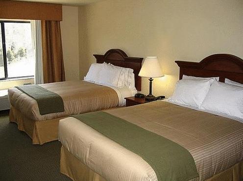 Отель Holiday Inn Express Hotel & Suites Claypool Hill -Richlands Area