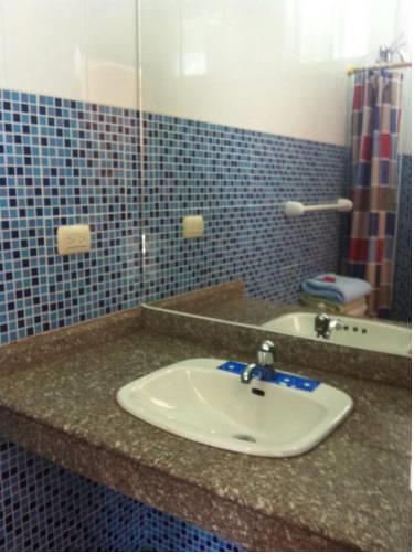 Отель Hotel Marinero Inn