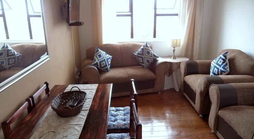 Апартаменты Coastal Self Catering Apartments