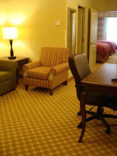 Отель Country Inn & Suites - Wilmington Airport/Convention Center