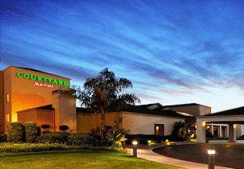 Отель Courtyard Fresno