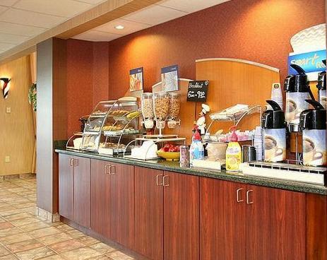 Отель Holiday Inn Express Hotel & Suites Cincinnati-North/Sharonville