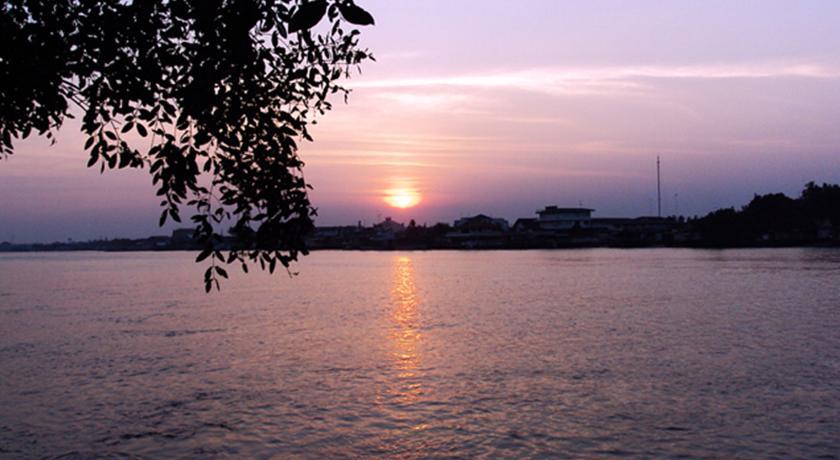 Отель Baansiriporn Resort