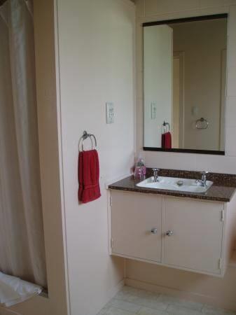 Отель Cedar Lodge Motel