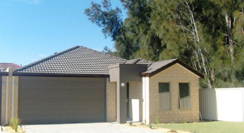 Holiday Rooms Queens Park Western Australia