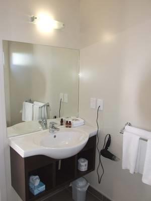 Отель Brooklyn Motor Lodge