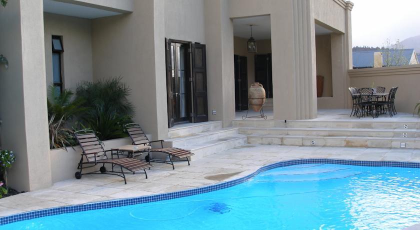 Гостевой дом 21 Roux Street Franschhoek