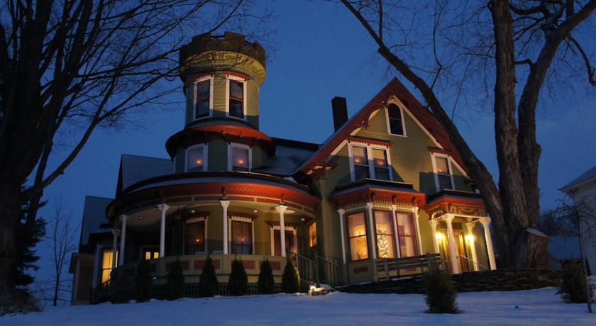 Мини-отель Maplecroft Bed & Breakfast