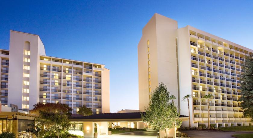 Отель Santa Clara Marriott