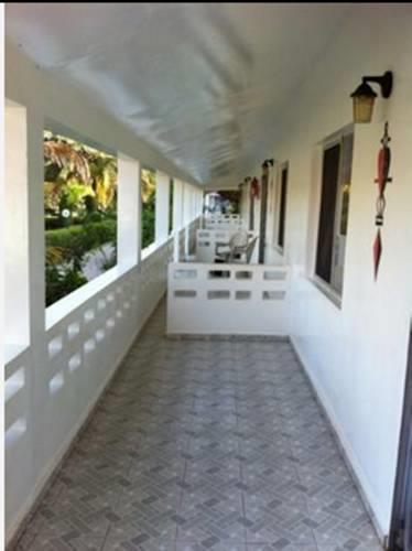 Отель Holiday Beach Club