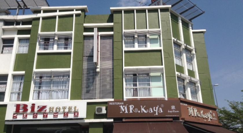 Отель Biz Hotel Shah Alam