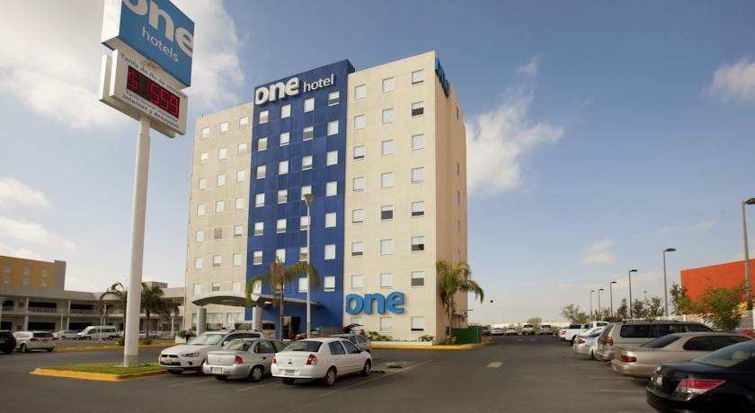 Отель One Monterrey Aeropuerto