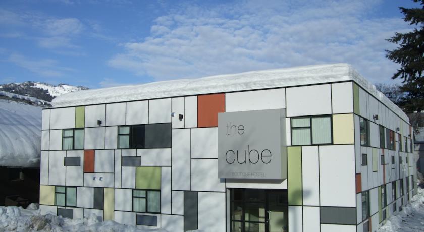 Хостел The Cube Hotel and Hostel