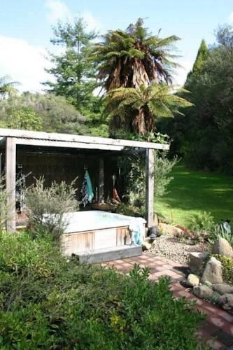 Отель Wairua Lodge